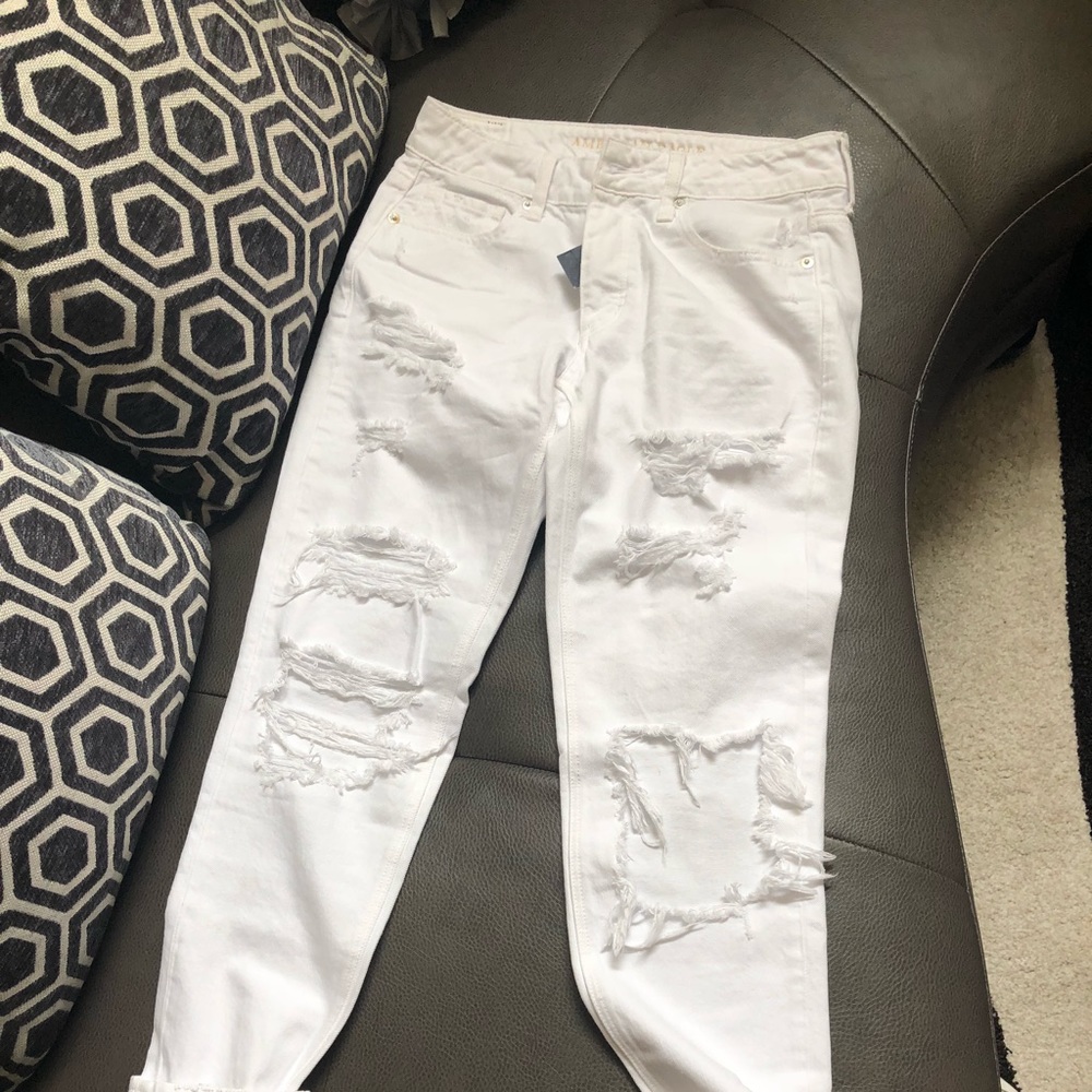 American Eagle tomgirl jeans